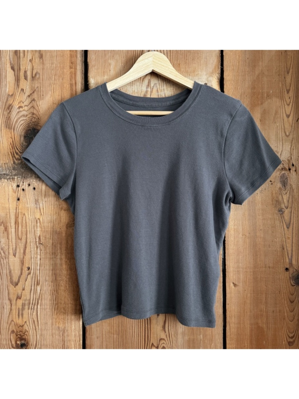 Sz L Hollister Co Grey 100% Cotton Cropped T Shirt EUC